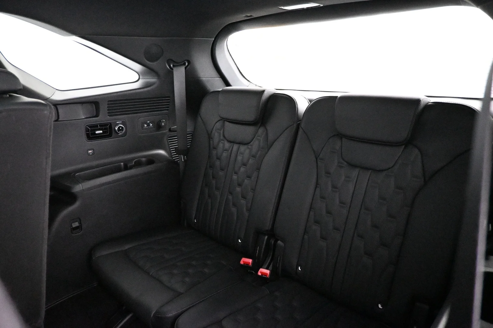 Car Image - 4fn5eY6QutbiD6iLAsUN48