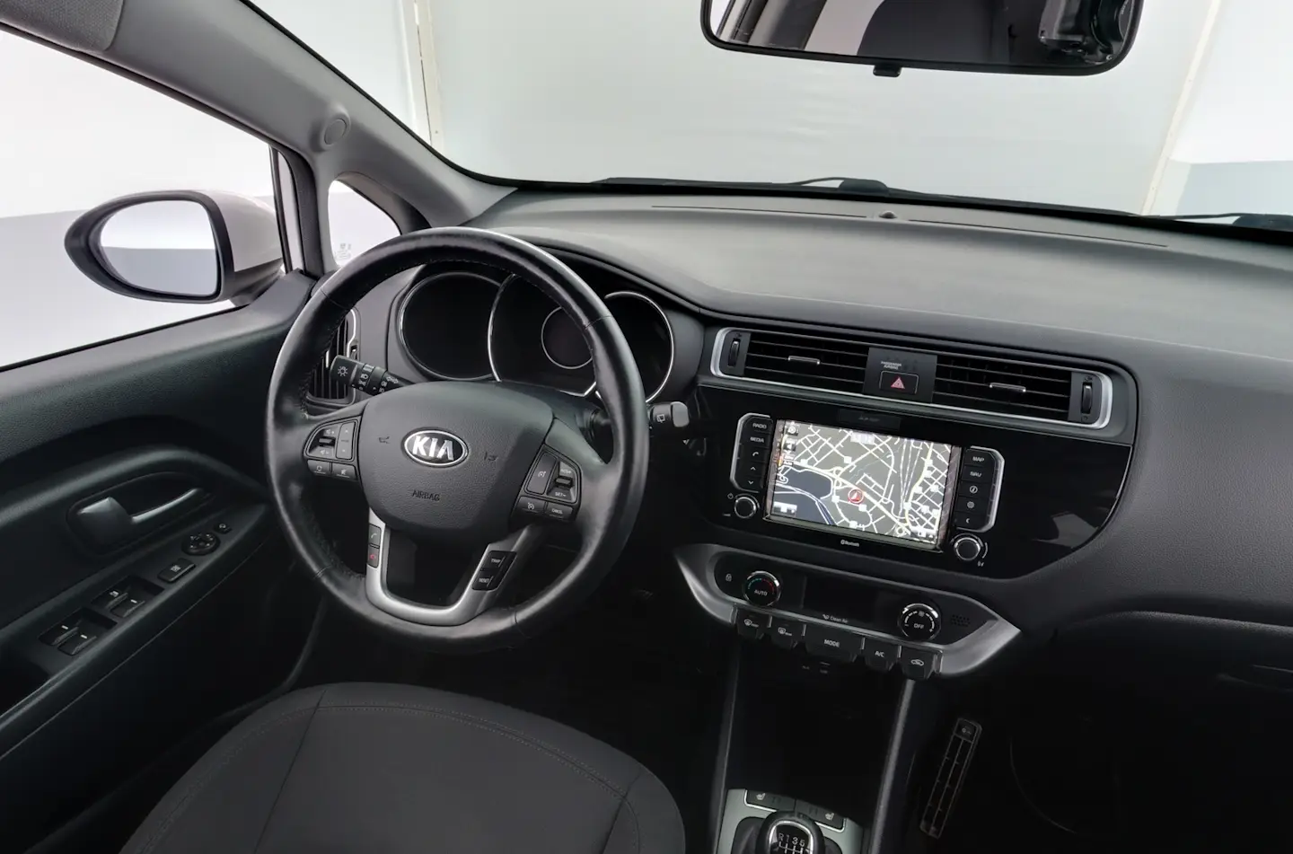 Car Image - 4Y4tz2SOYvpXJdzBQrNOXi