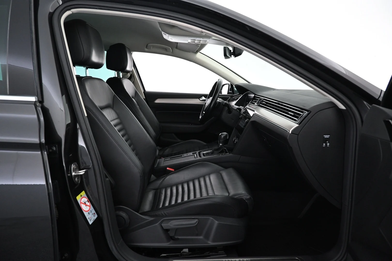 Car Image - 1FBi9mCdycl7sjD6C6FxyT