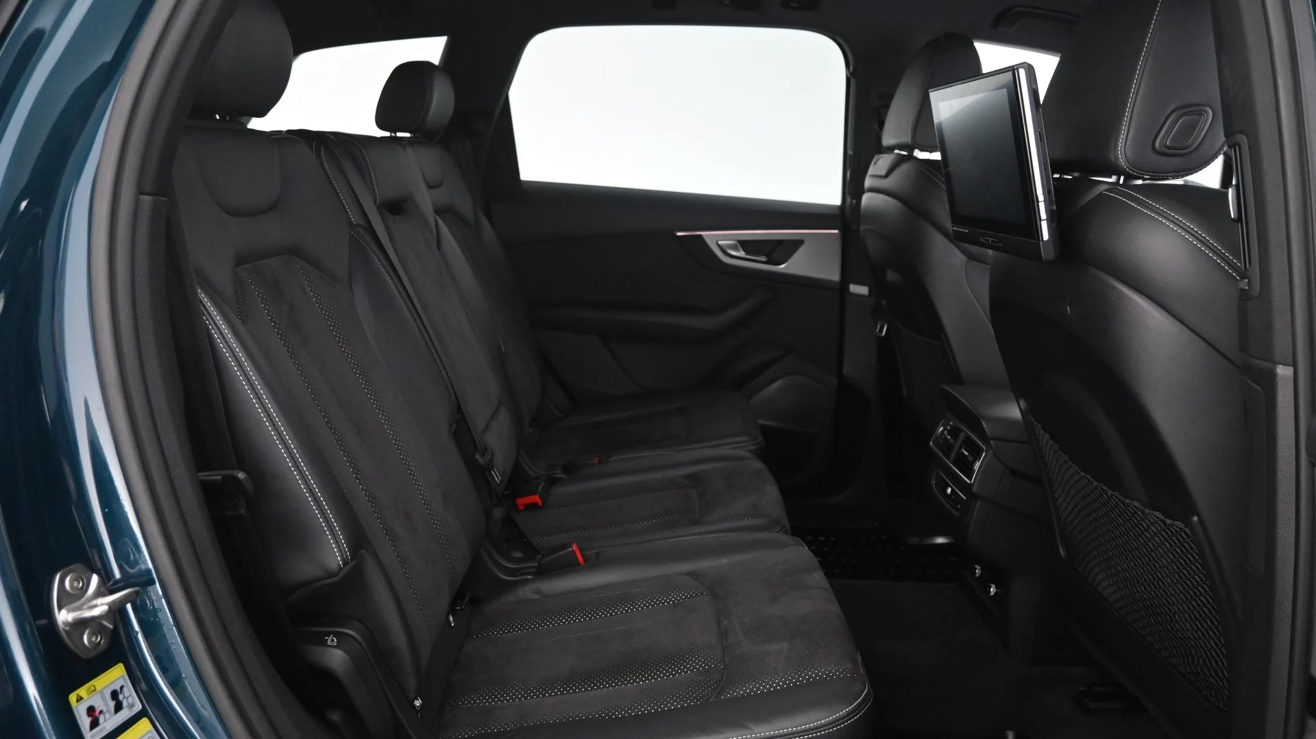 Car Image - 4Xk83Z99XhHfgFWPSx0F3Y