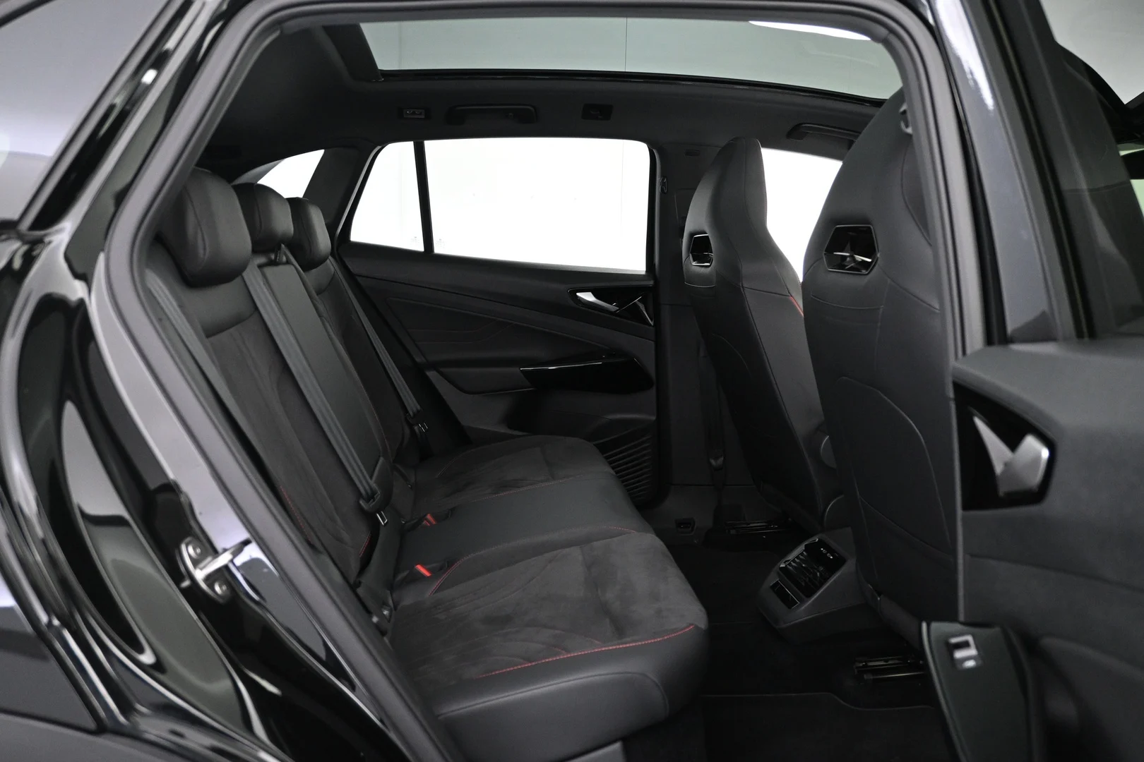 Car Image - 3dxtGtOUuGTIPCRsegGeeA