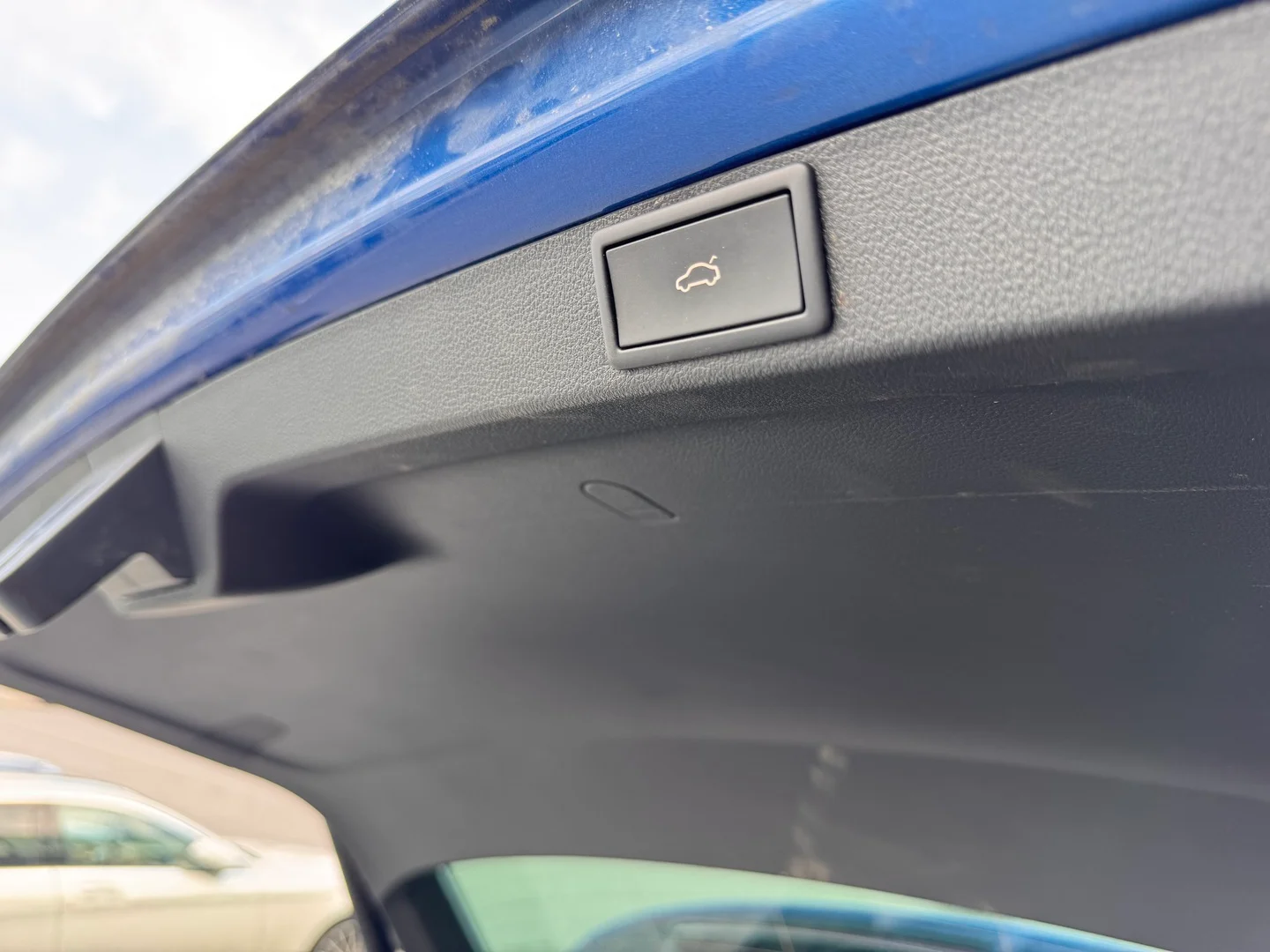 Car Image - IJH2KYEfMFNmeEKA7iZOE
