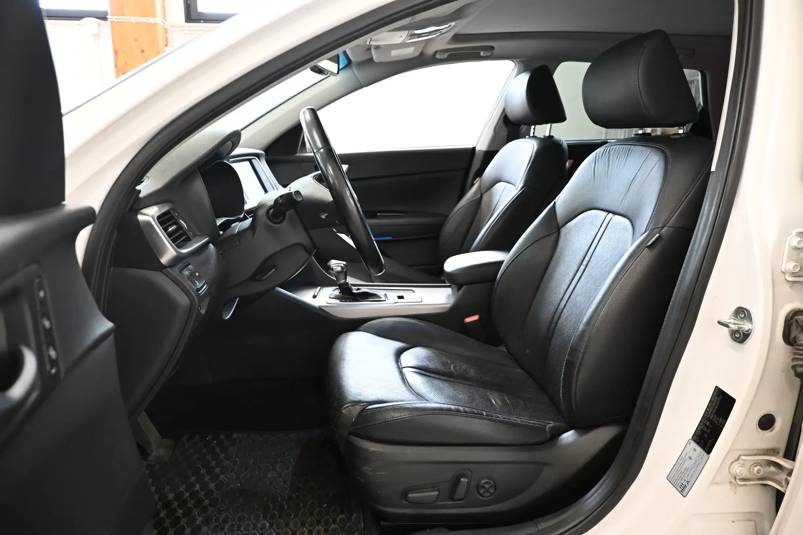 Car Image - 2dRTpn3vSkmP1BWuKqeXgV