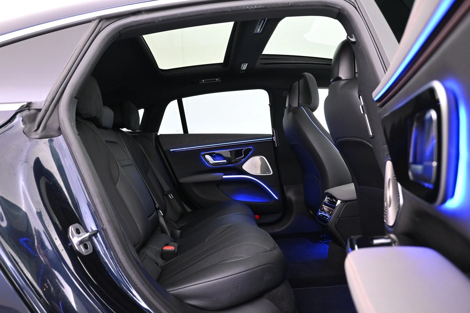 Car Image - 7tYpd7C1ig7U4bPjwKVFQy