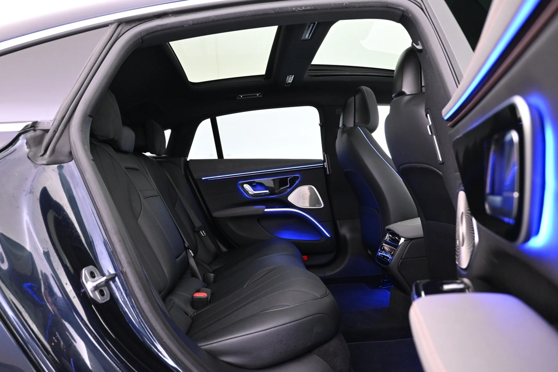 Car Image - 7tYpd7C1ig7U4bPjwKVFQy