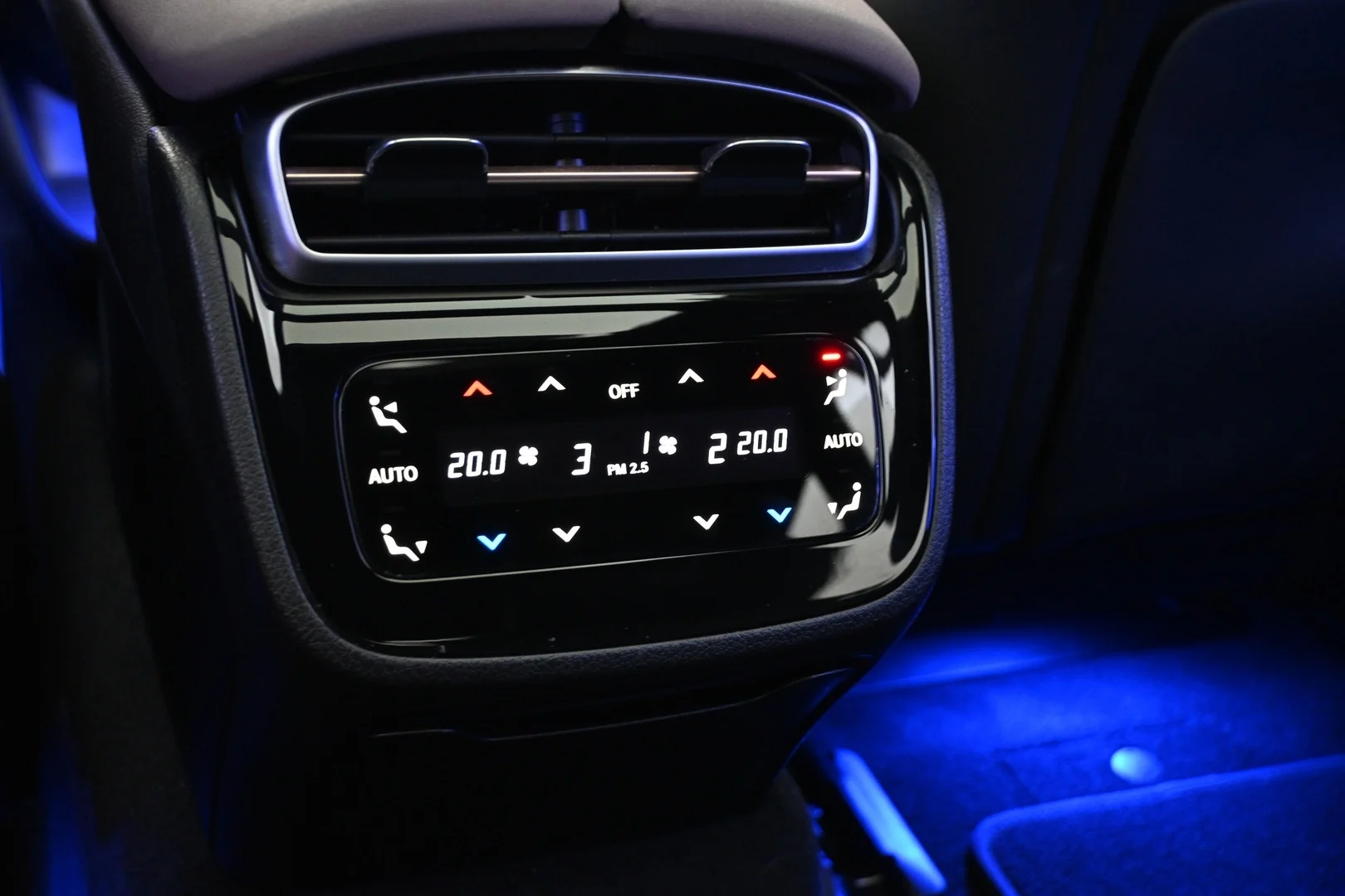 Car Image - 14ZkSMocFHZZi46bXIxM57