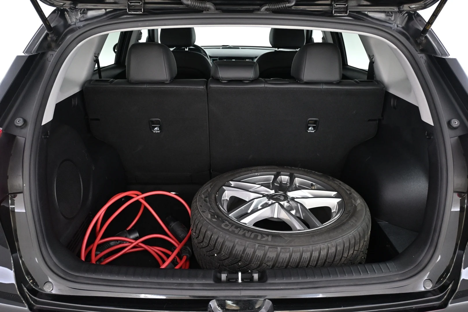 Car Image - 3kABGYpQxyFr1lV0EWjZV6