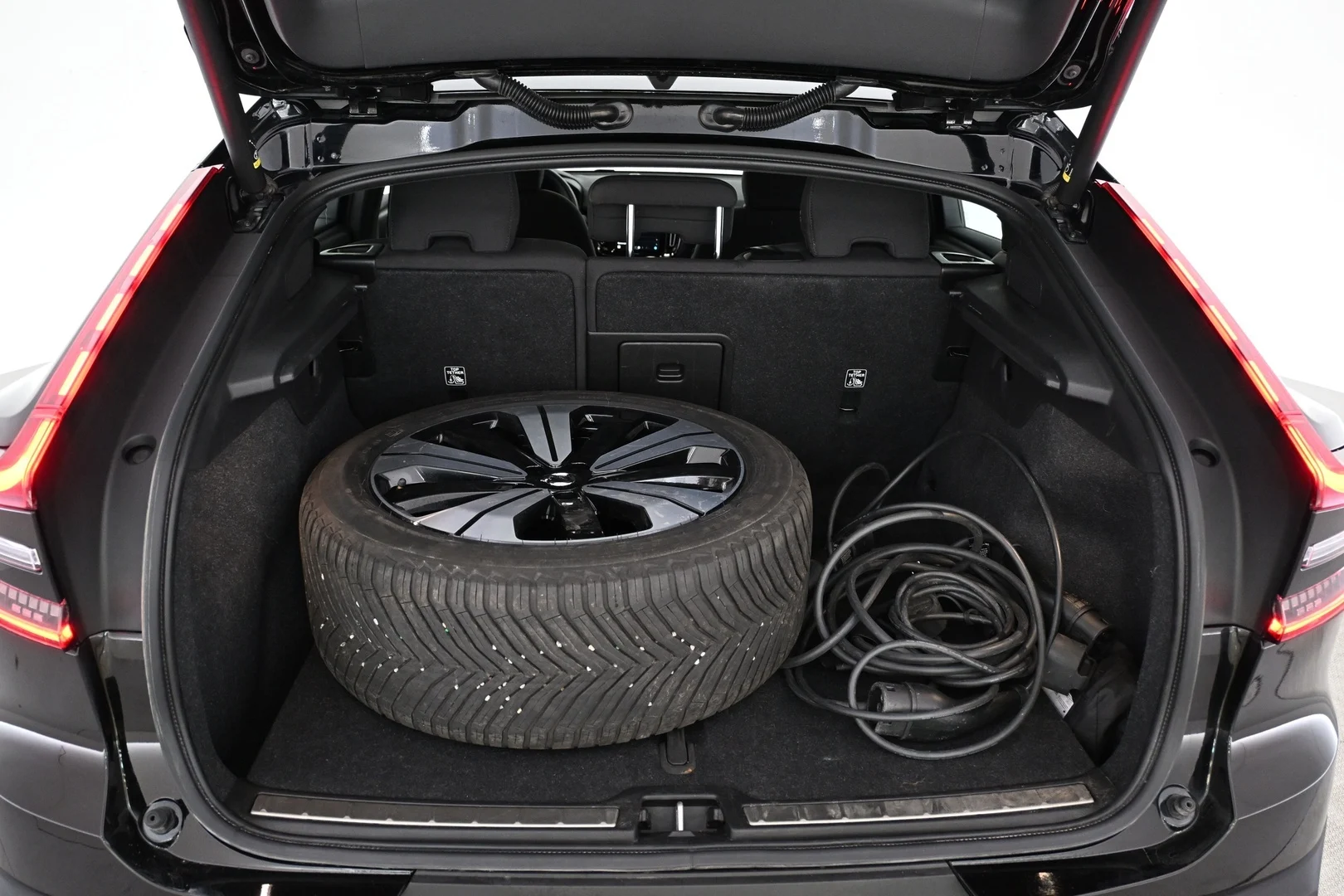Car Image - 2iIi0eN5oZAIKqCTStebo