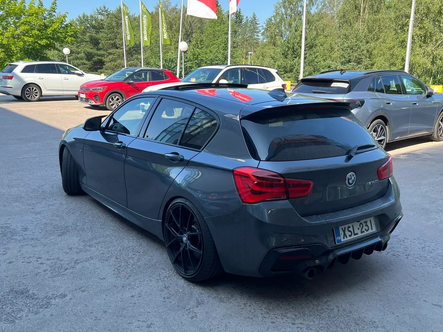 Car Image - 32fBXzxZWaAQ3mRDuorm9J