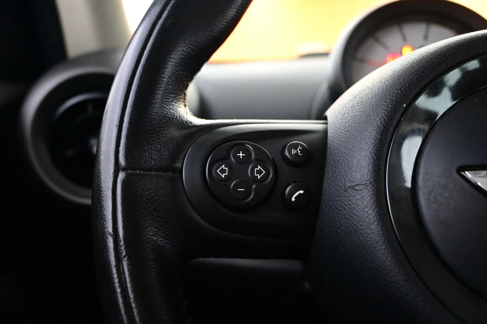 Car Image - 3nqTjSEN4tK6D2UYaNmNBM