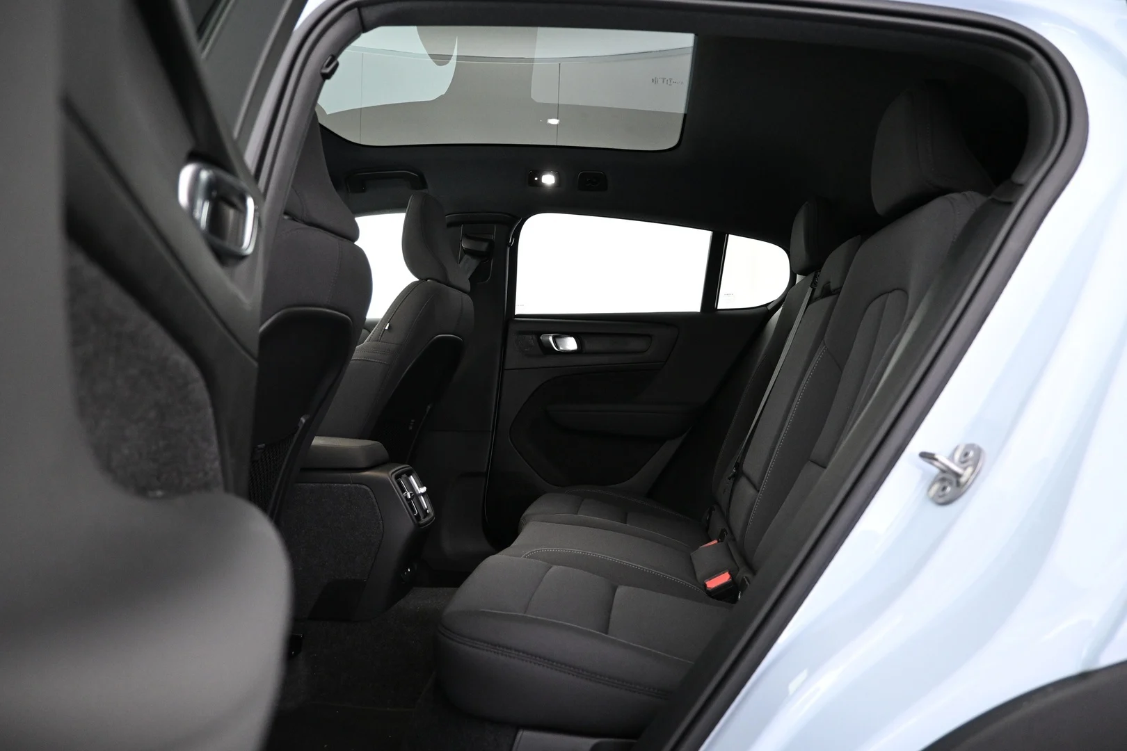 Car Image - 6VBuSt5GMa8Nda3BUJqgmY
