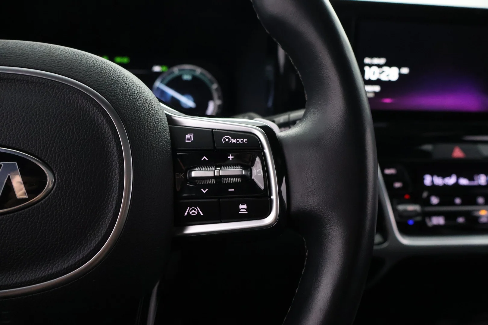 Car Image - 1Oh8HDA9EIpJNoNBcOuSWT