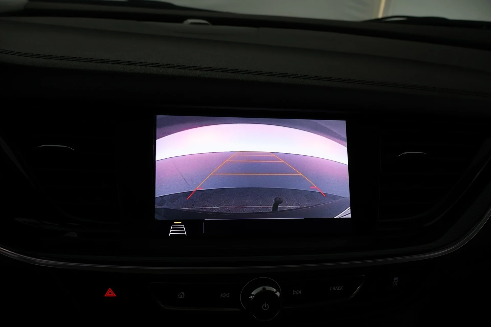 Car Image - 1WRlLMz9qRDoFJePgoEQ3Q