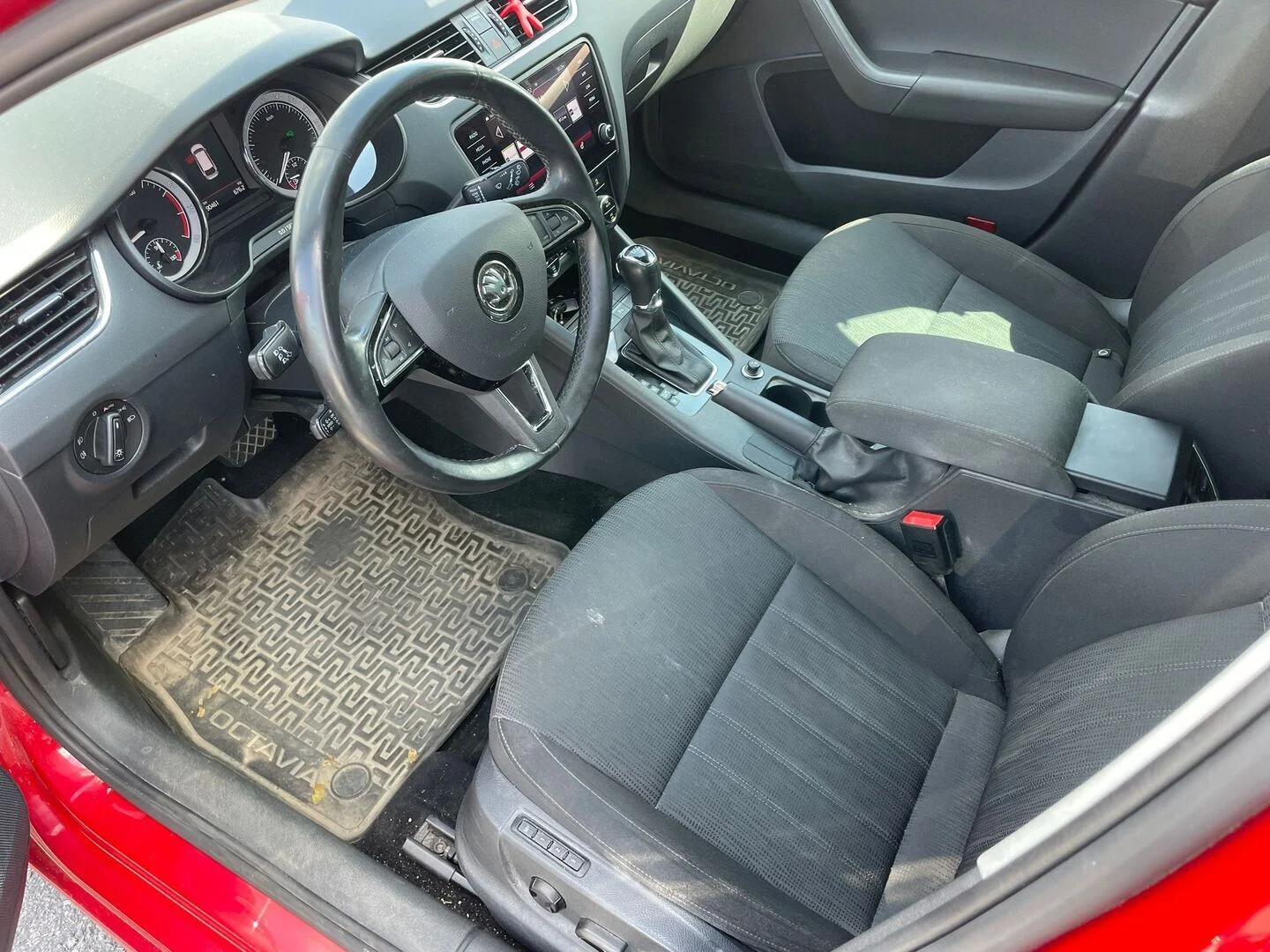 Car Image - 1dbJ4K1q3I7VR2e4FmwLRi