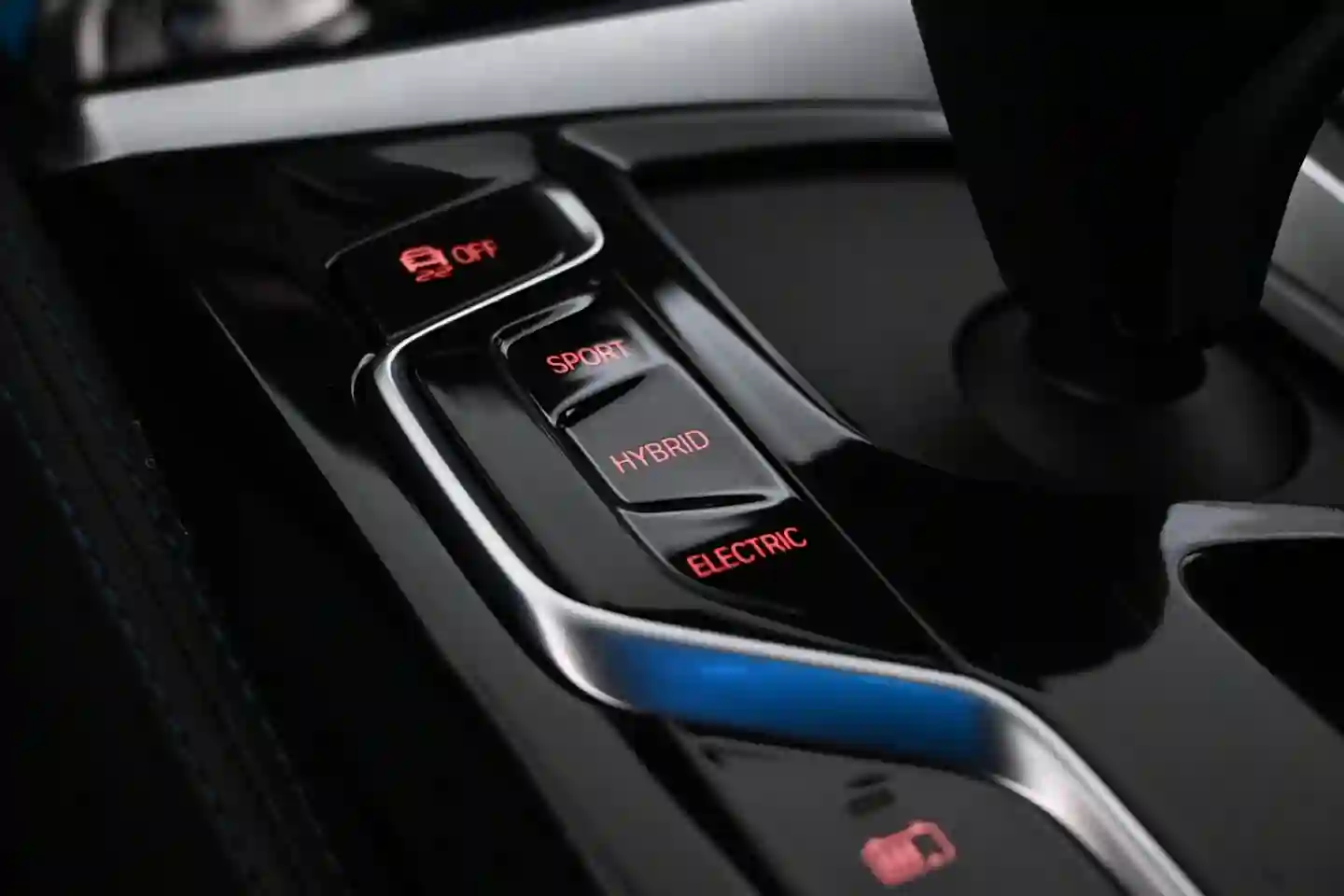 Car Image - 2o1gCc1g2a1InX1EMw4ngK
