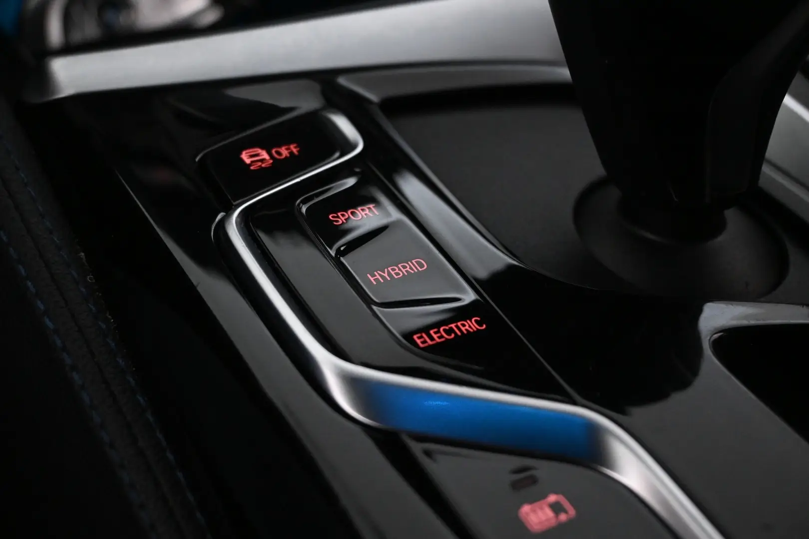 Car Image - 2o1gCc1g2a1InX1EMw4ngK