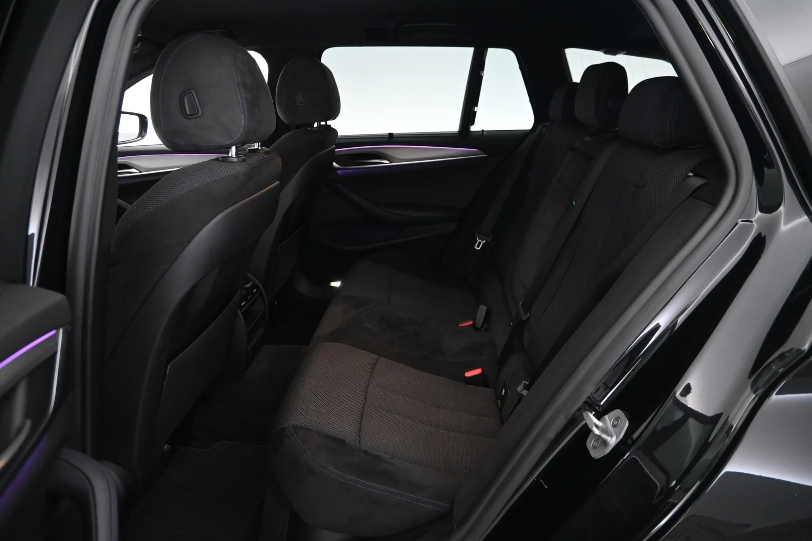 Car Image - 4N8UIuTFQiMgfUQWyE8DDJ