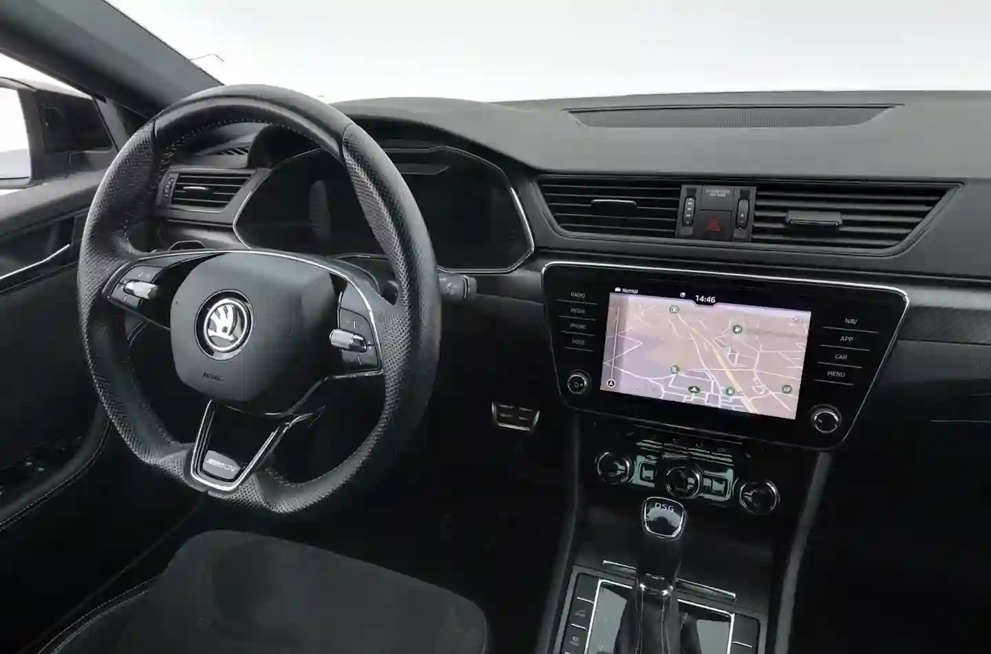 Car Image - 5P0LnYXkrEtlGct9WYMtRX