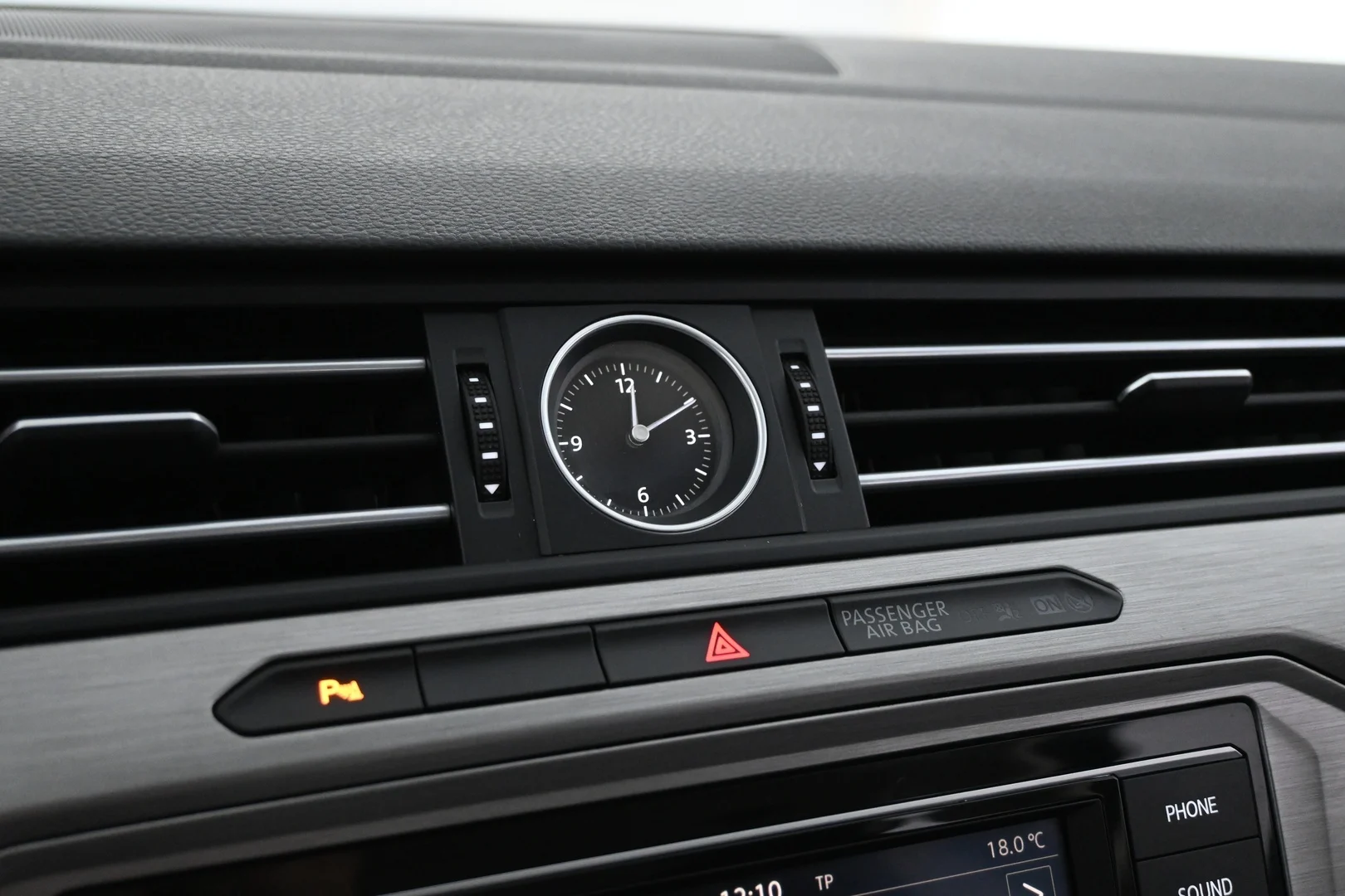 Car Image - 33BiztaoKZ6sMewNkno5w9