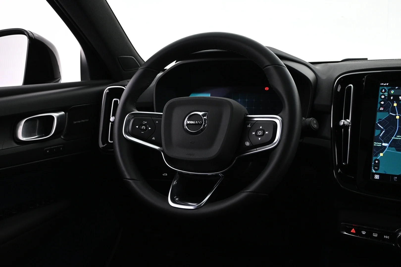 Car Image - 49n82wHPj0yv3IRcavJPNp