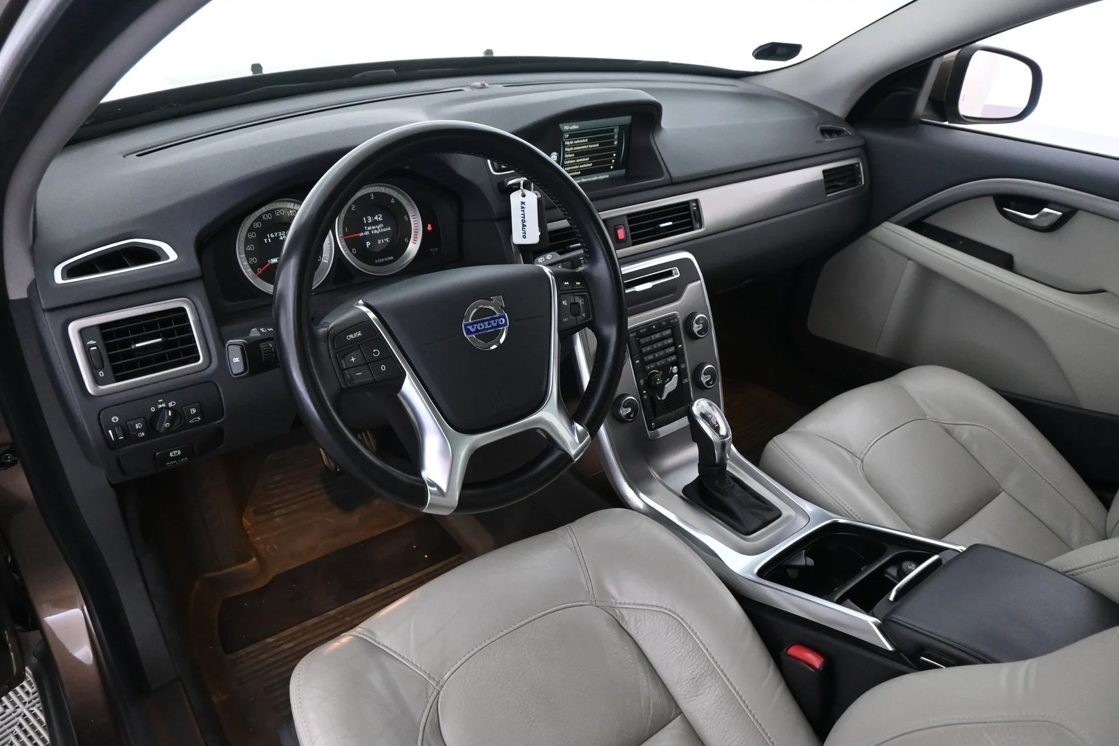 Car Image - 7qeQP1PoKjojXFXidLzcDj