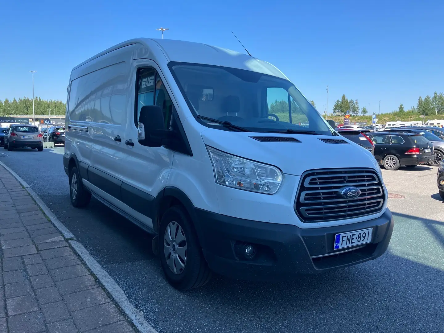 Car Image - Zg1OafkWaYfMxYWeVc0HH