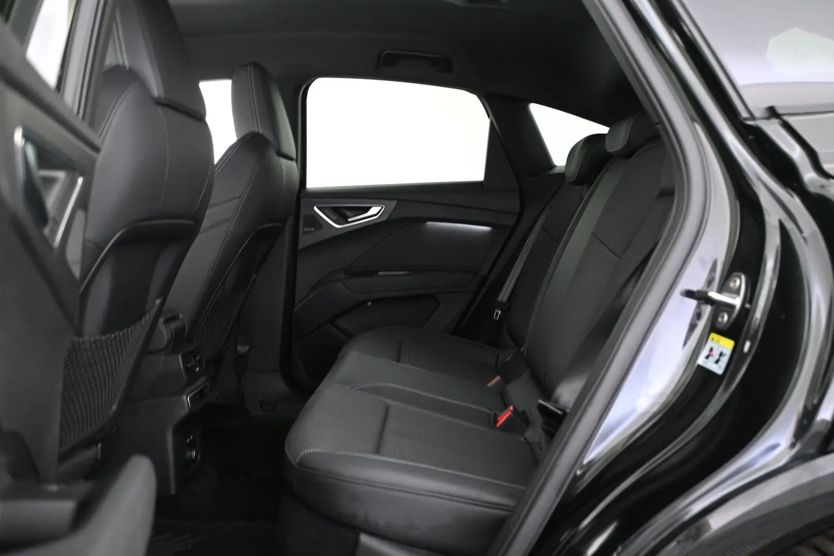 Car Image - 2bX5vKIBSfr9AujxOupn6l