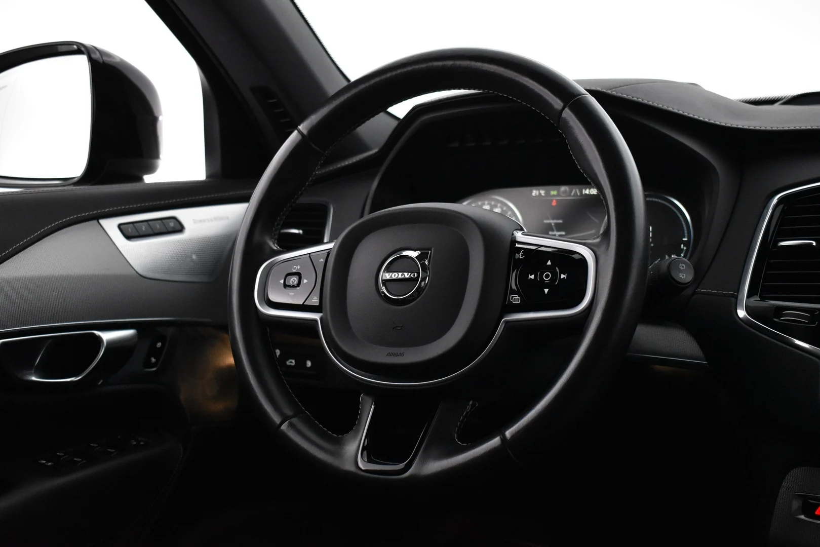 Car Image - 2iQz5zHfzg5Fzf7yNkMbRa