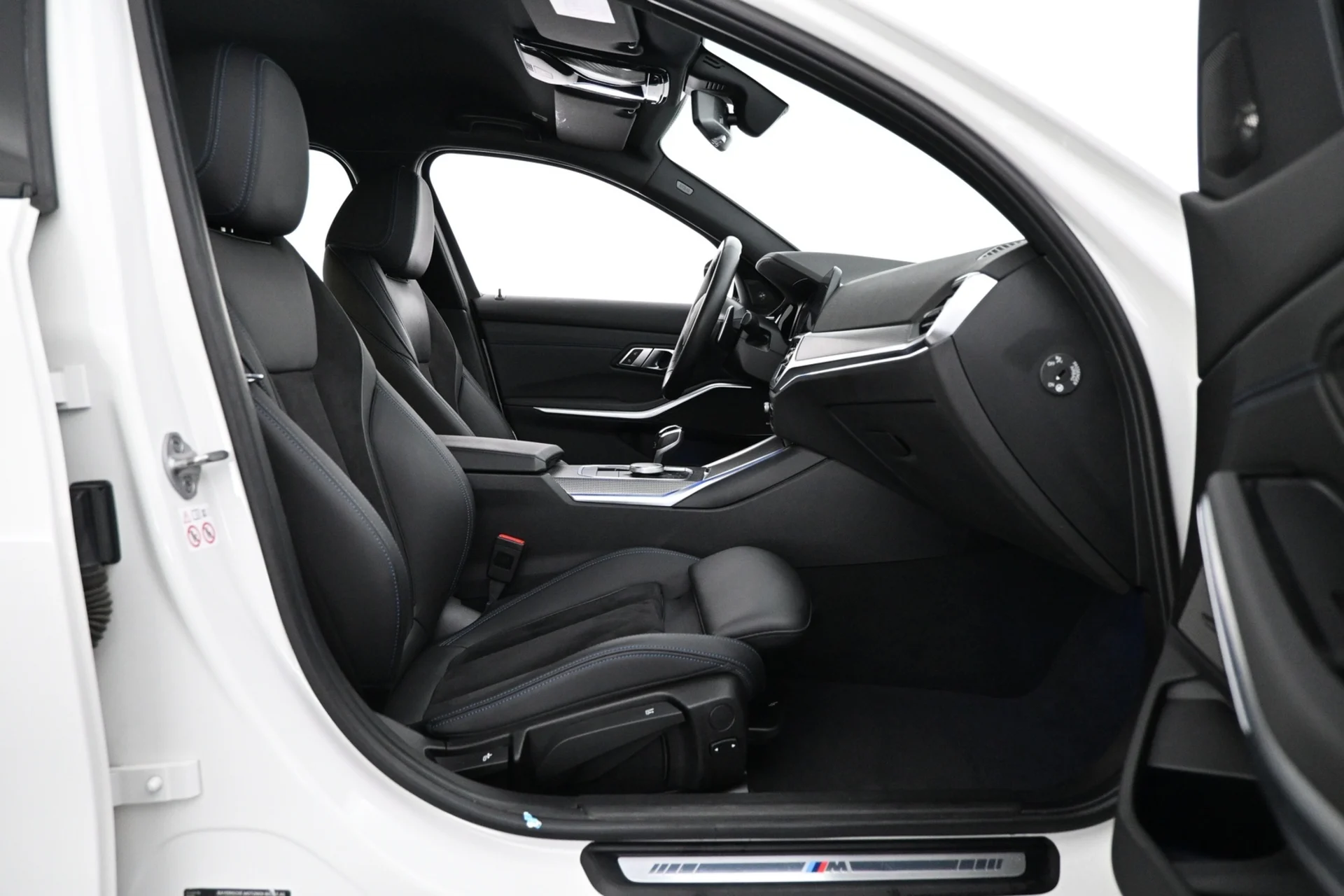 Car Image - 4OEhOY3Cnakf1fv81yEApW