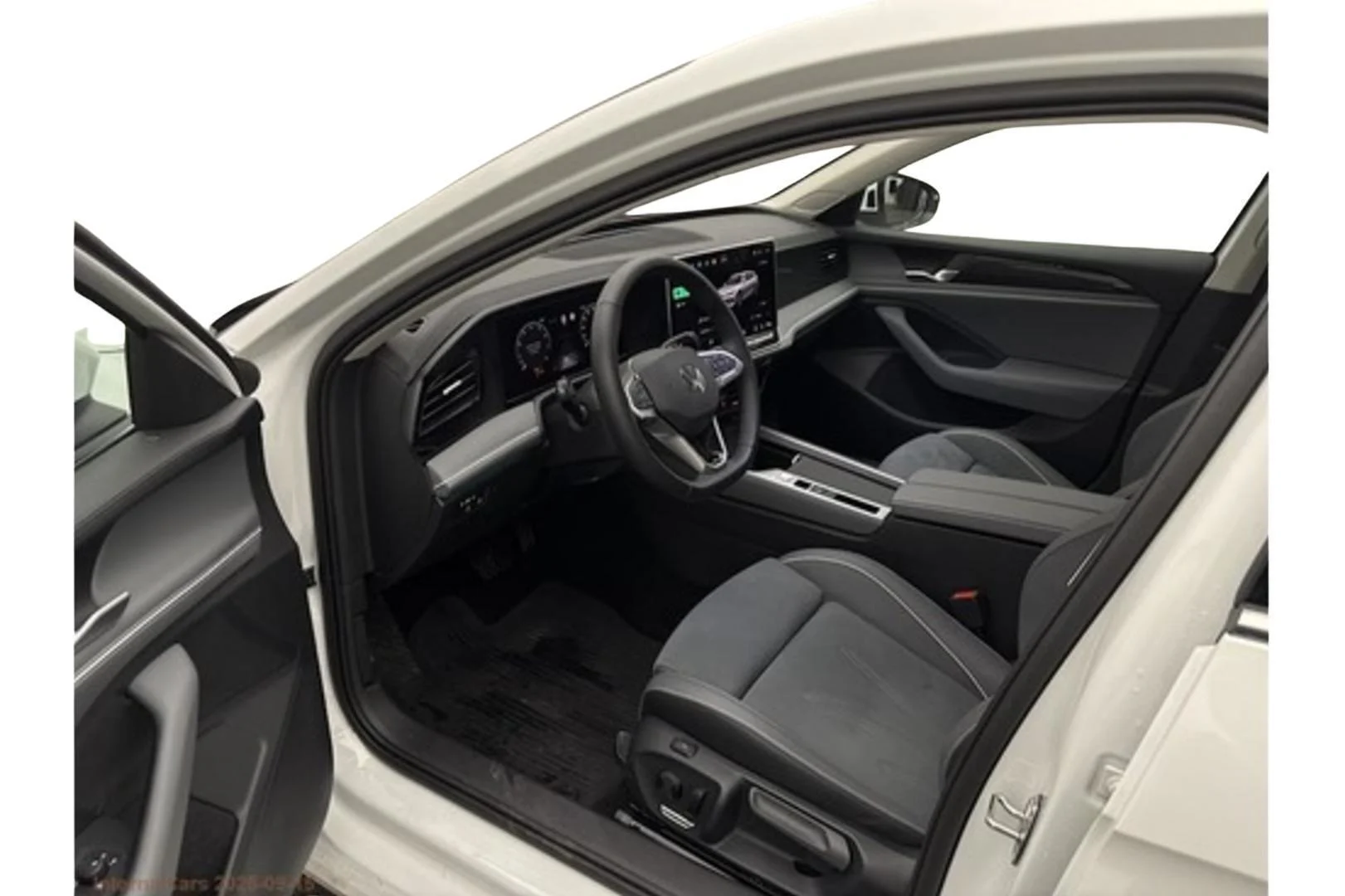 Car Image - 7hNxBq8MO3CJa3dYvTjfkL