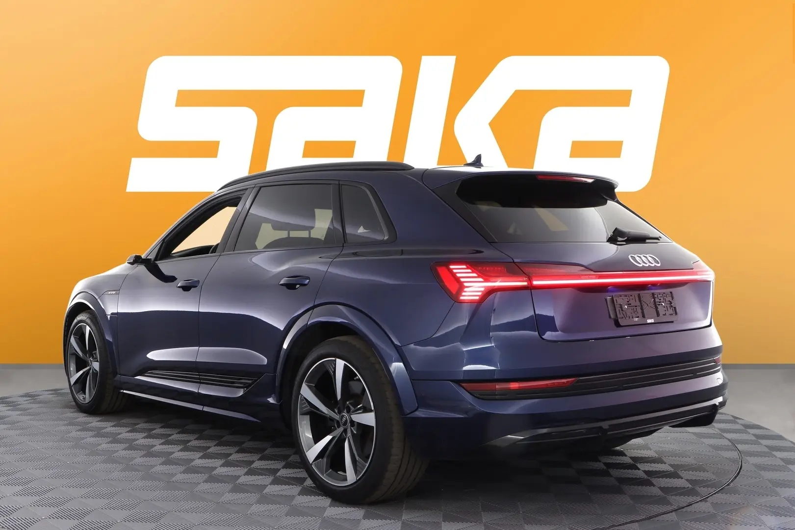 Car Image - tKKS5jwDeA3k77Ww1semz