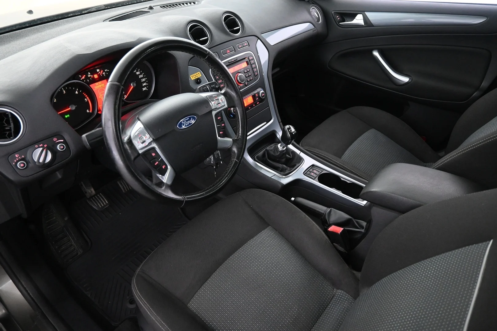 Car Image - 6PMAN7QL9bE4DOuUdZSn4F