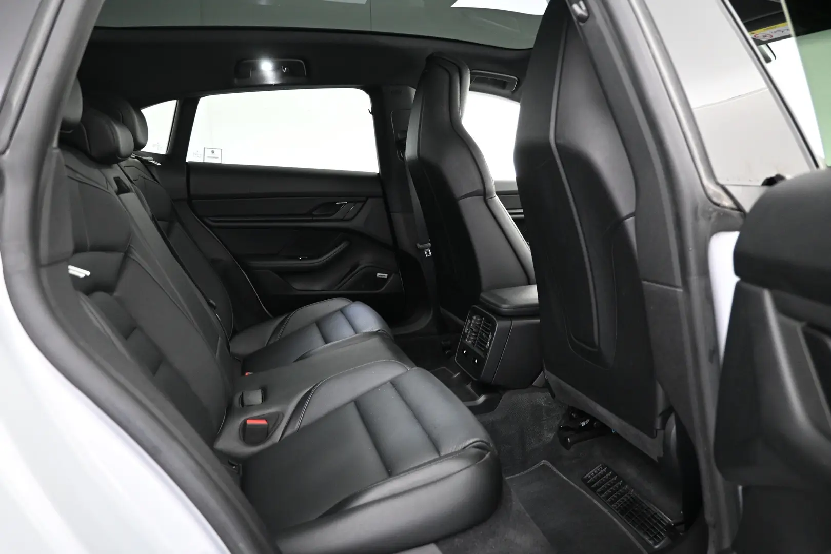 Car Image - 5P6pPpP8TvHTZp5pgV672S