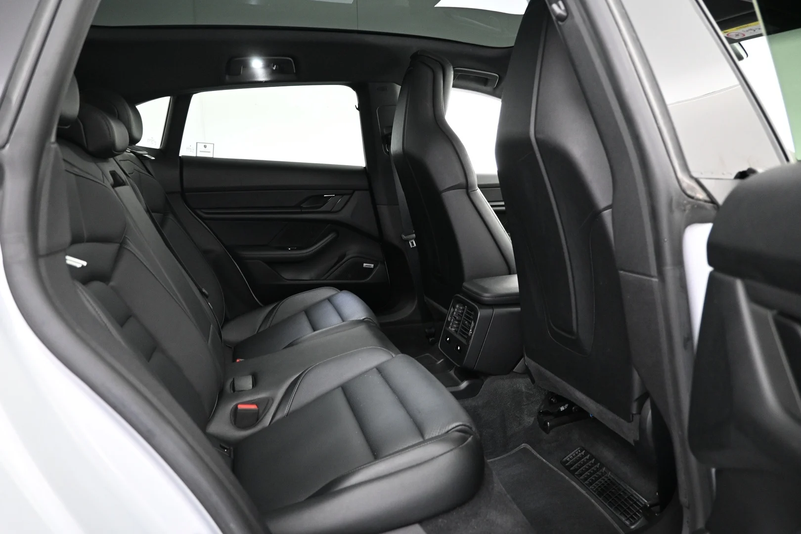 Car Image - 5P6pPpP8TvHTZp5pgV672S