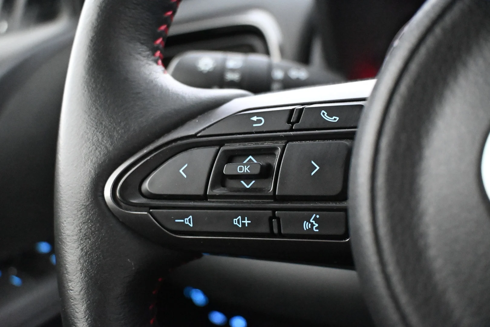 Car Image - 6MySIoFZ0kVU4IIbdhkwbO