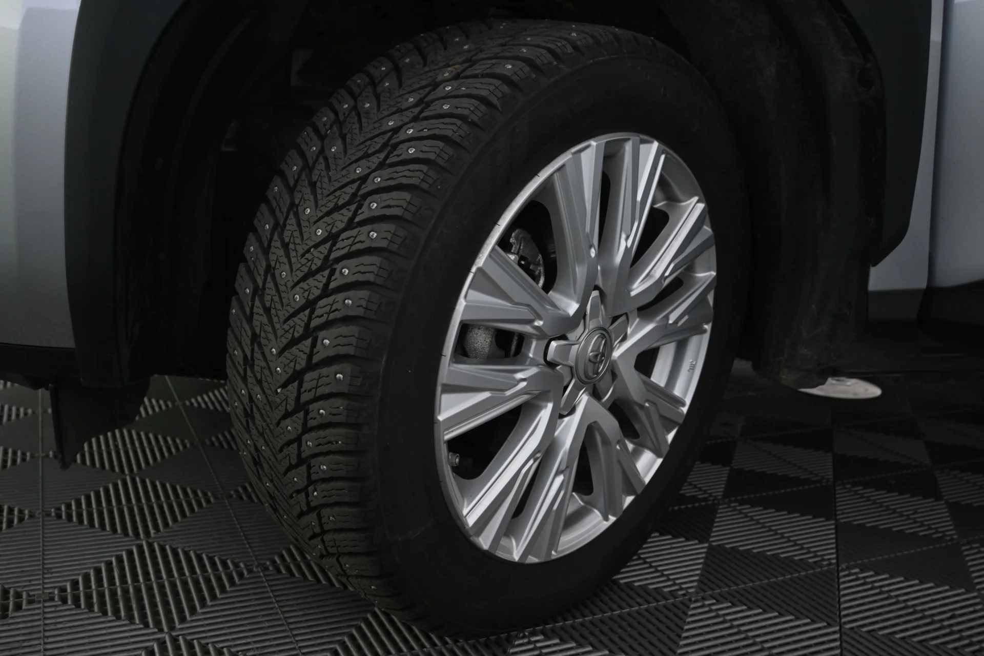 Car Image - 4T10aQh4bjSxNq5n50uB0Q