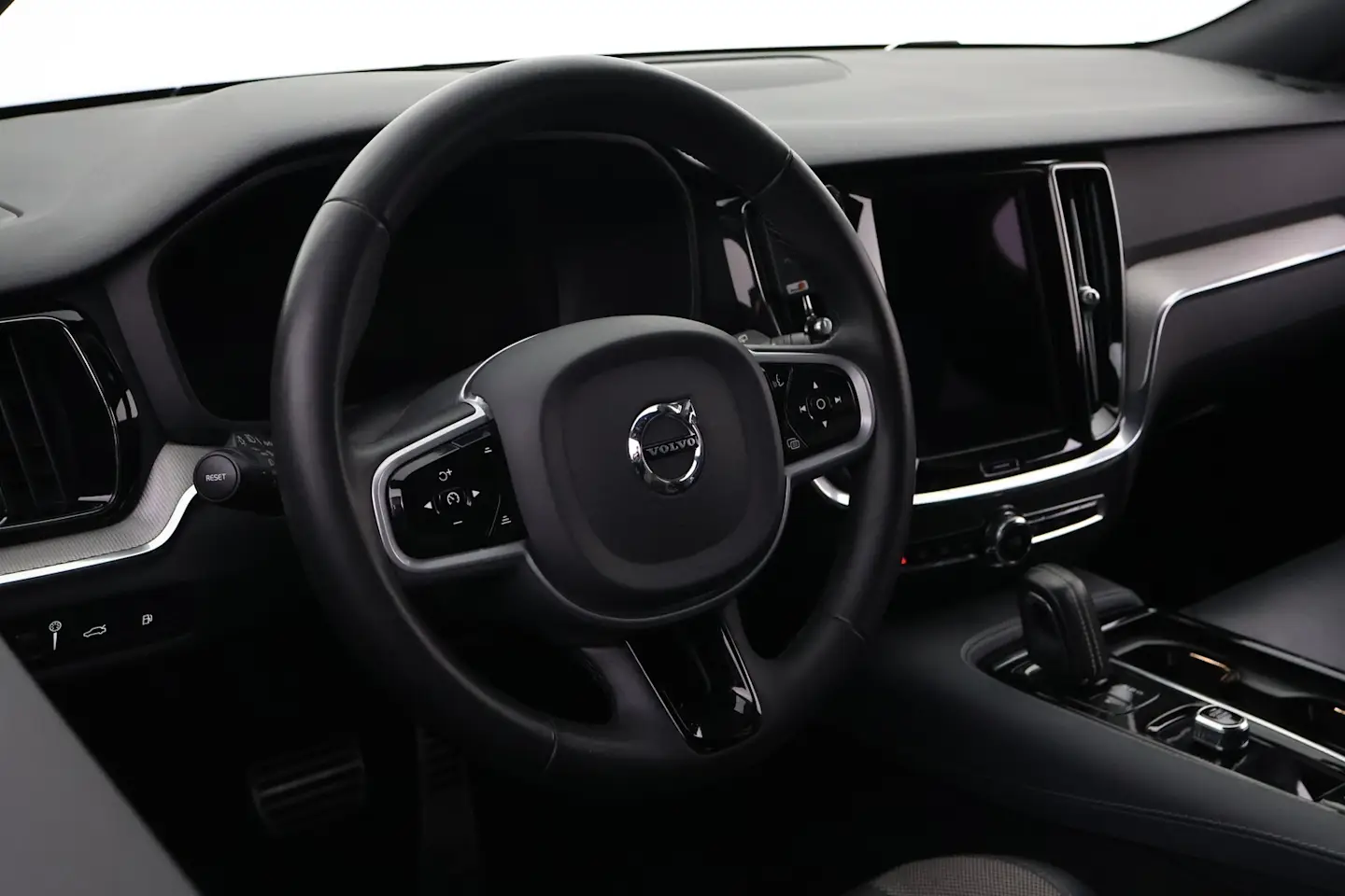 Car Image - 3uhiCVC8M0BuOMniQkR9yc