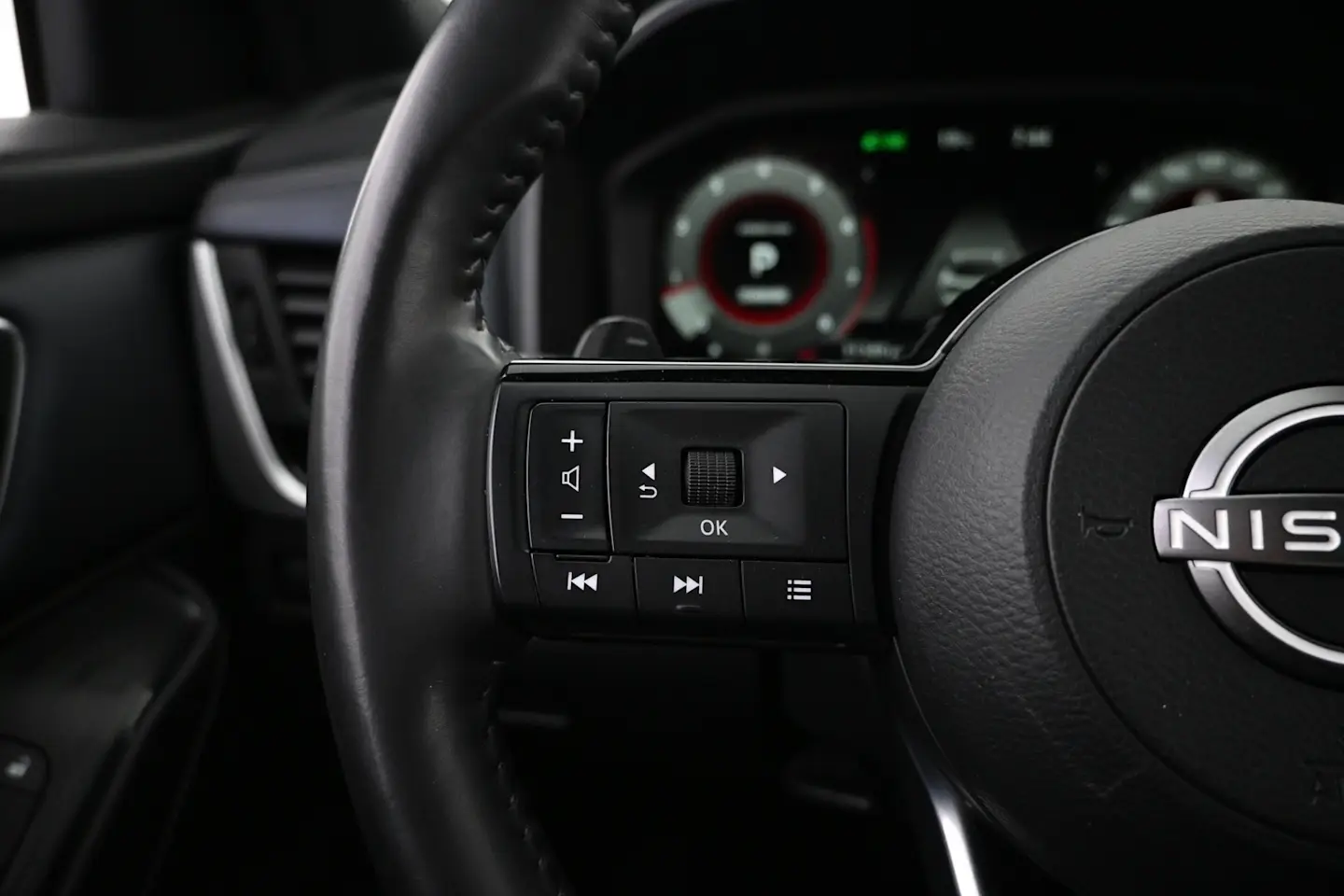 Car Image - 6lwoF4ud9Erh5lqiZNMmNv