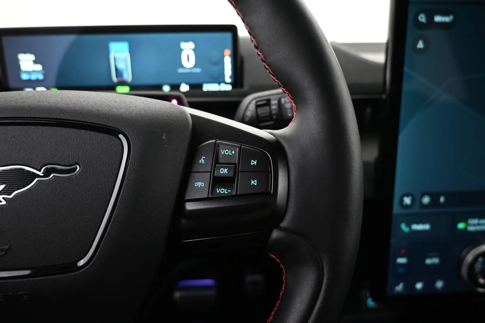 Car Image - 5ZU25Ch1TTxyNCcEBVAnFB