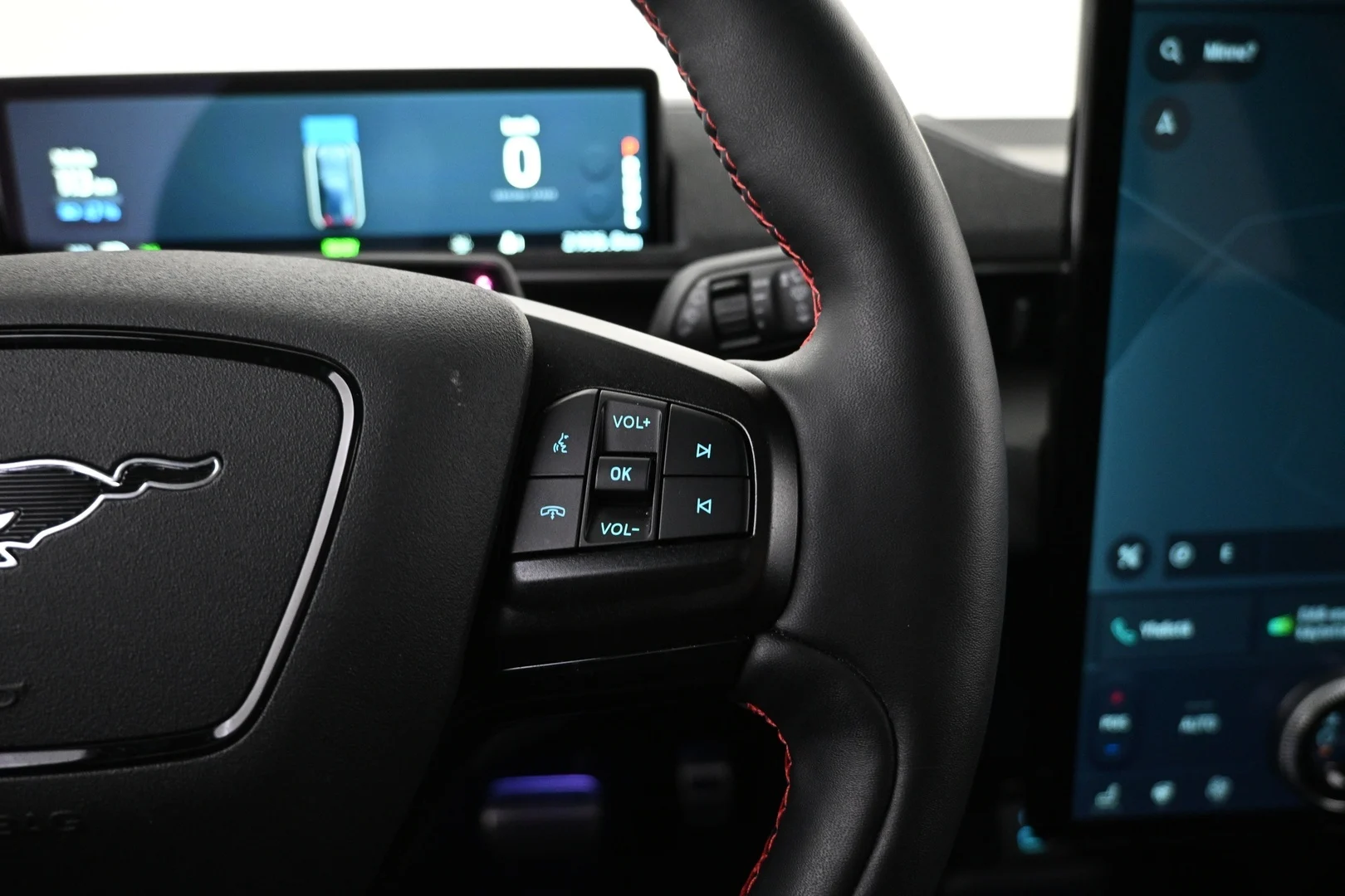 Car Image - 5ZU25Ch1TTxyNCcEBVAnFB