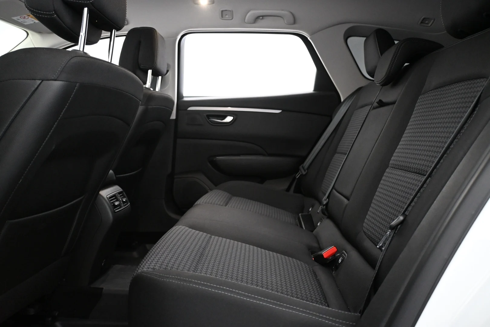 Car Image - W8O3s0q0NZBwlIDG5KRPp