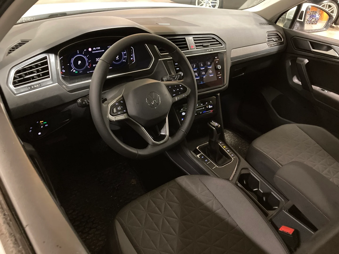 Car Image - 4A4oX6bUbYAbf5lCN1vbfC