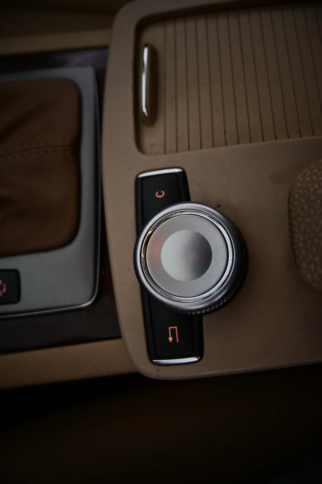 Car Image - 4p08uBl835ZYA0D9dqEpYE
