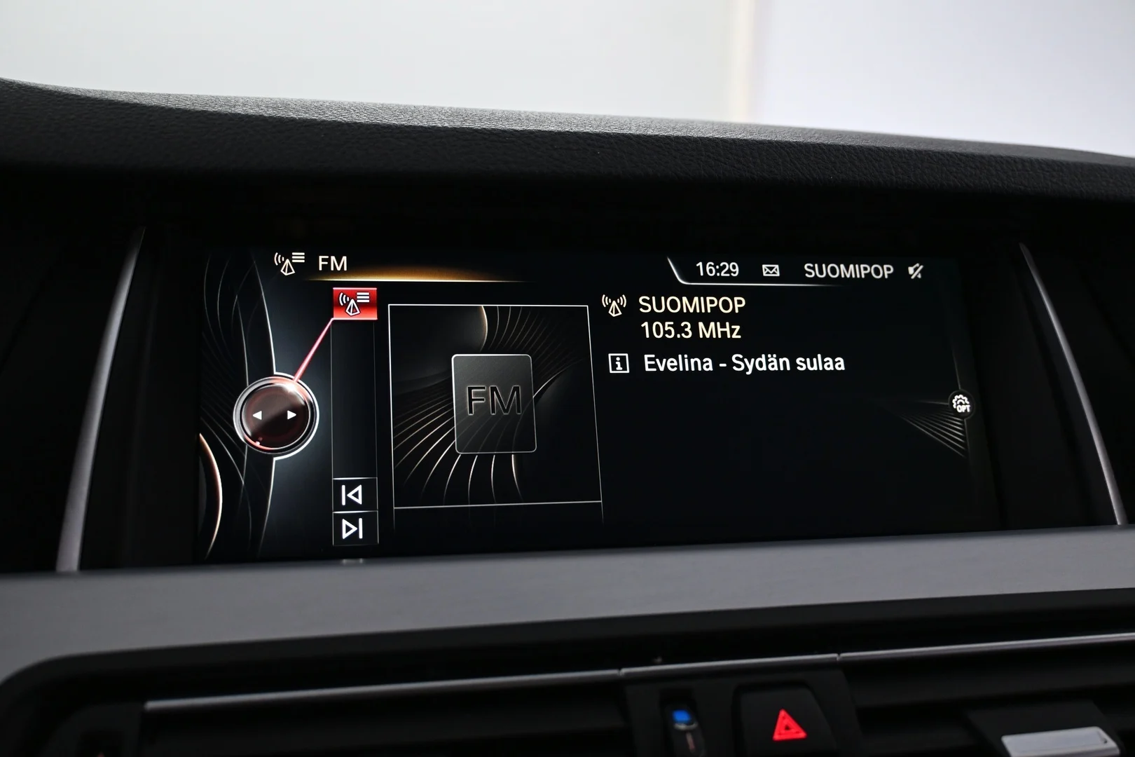 Car Image - 45cckX4zjpPbY6ChY2hg3i