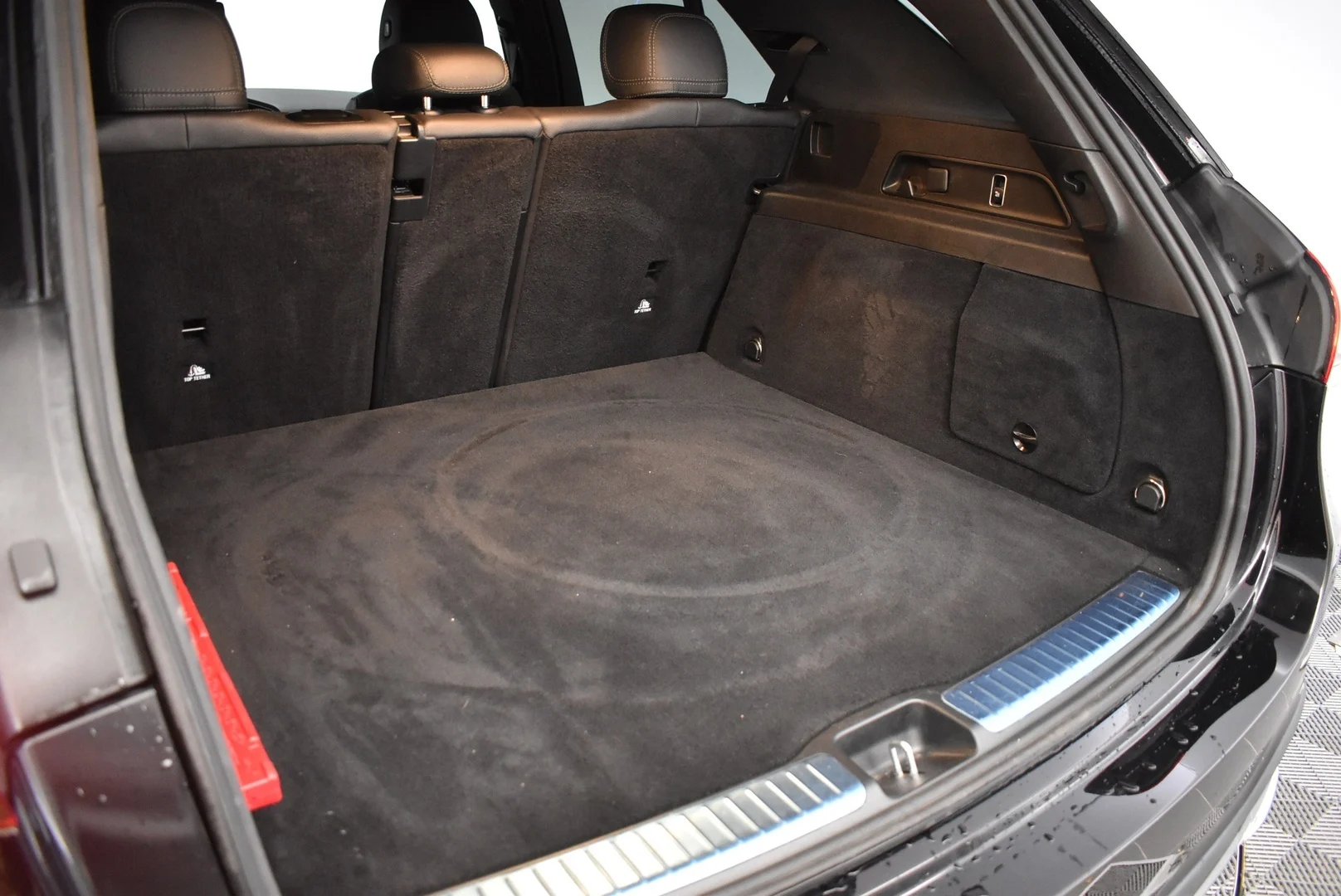 Car Image - 3oV7QXH3MQfszv42GSi5zl