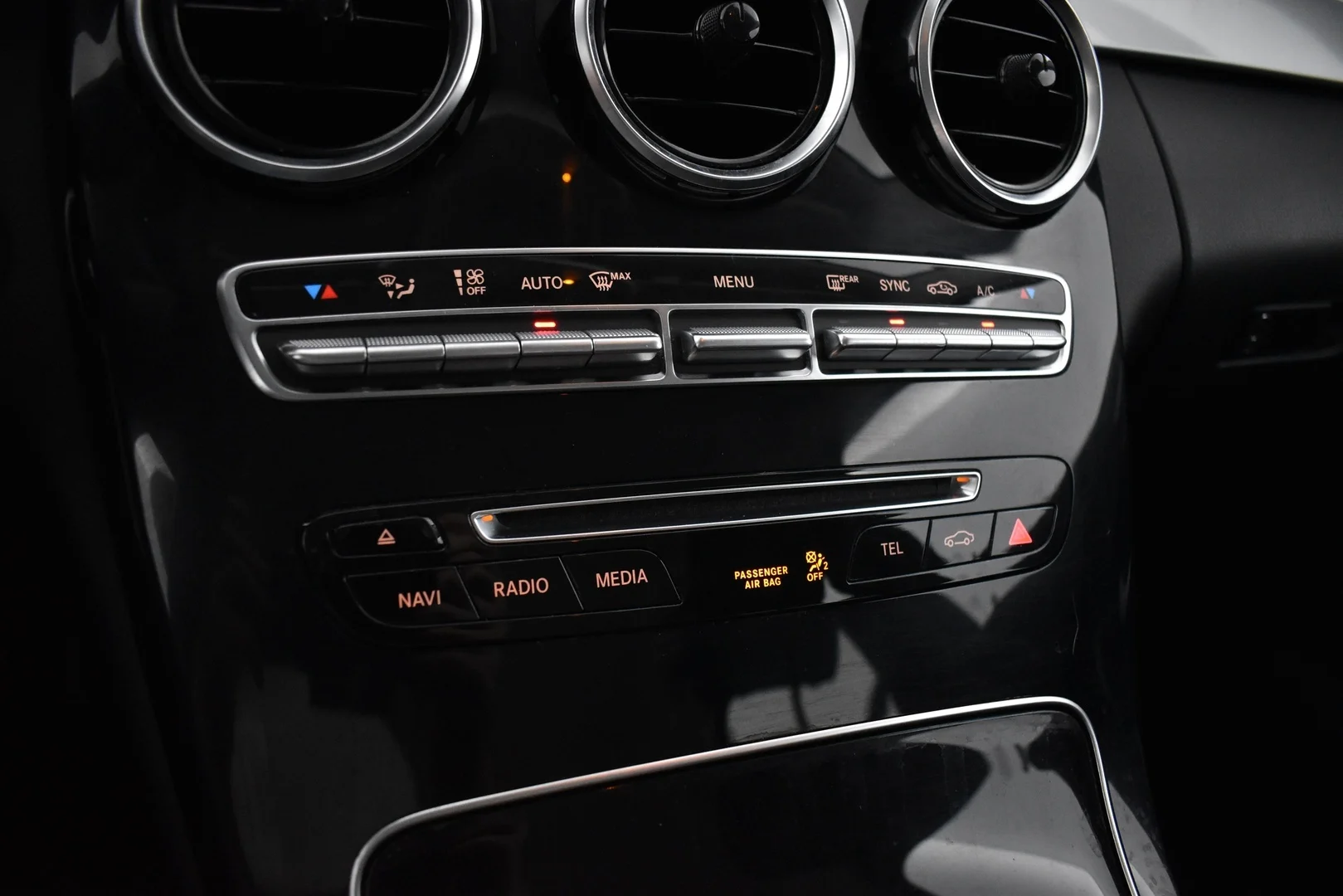 Car Image - 1k18AEurCaL441Gn2T0gBc