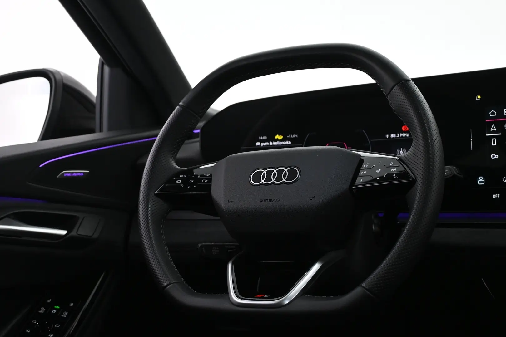 Car Image - 2PmQDPxTbVFuWeDB28MB4F
