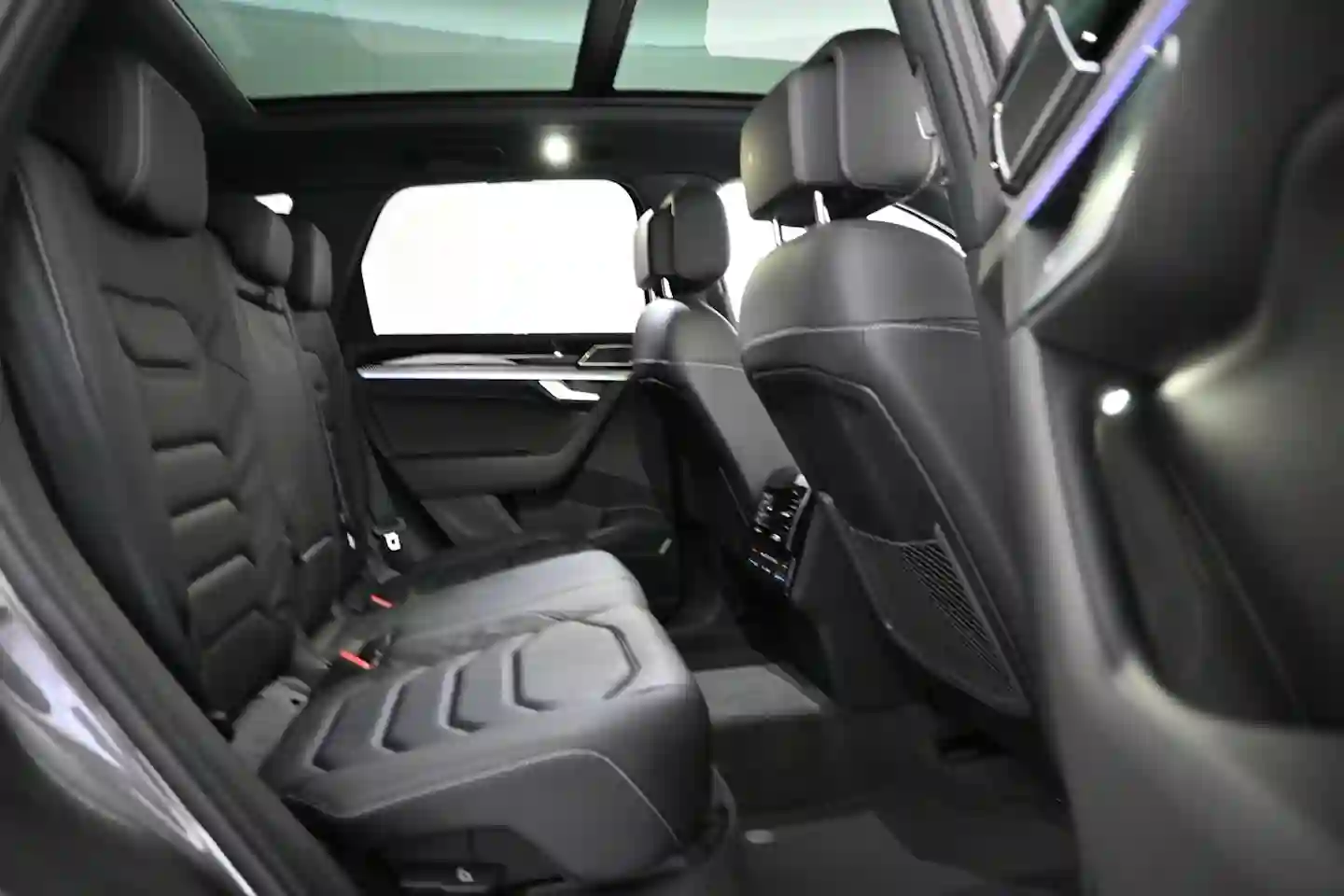 Car Image - 31z33pbrFM4IFXllkkKhvB
