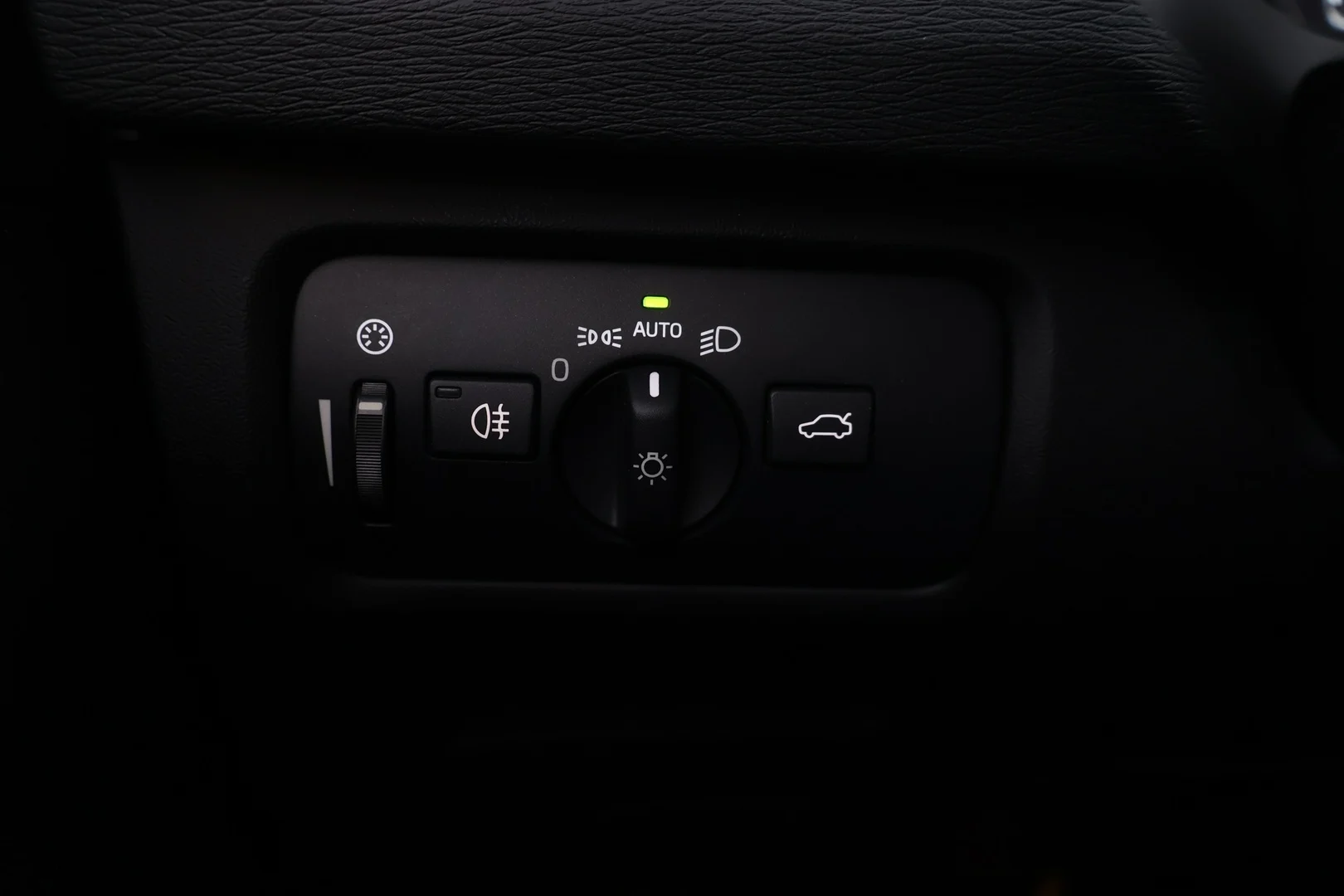 Car Image - 79n14p3lk8RLihF8ZpXuCA