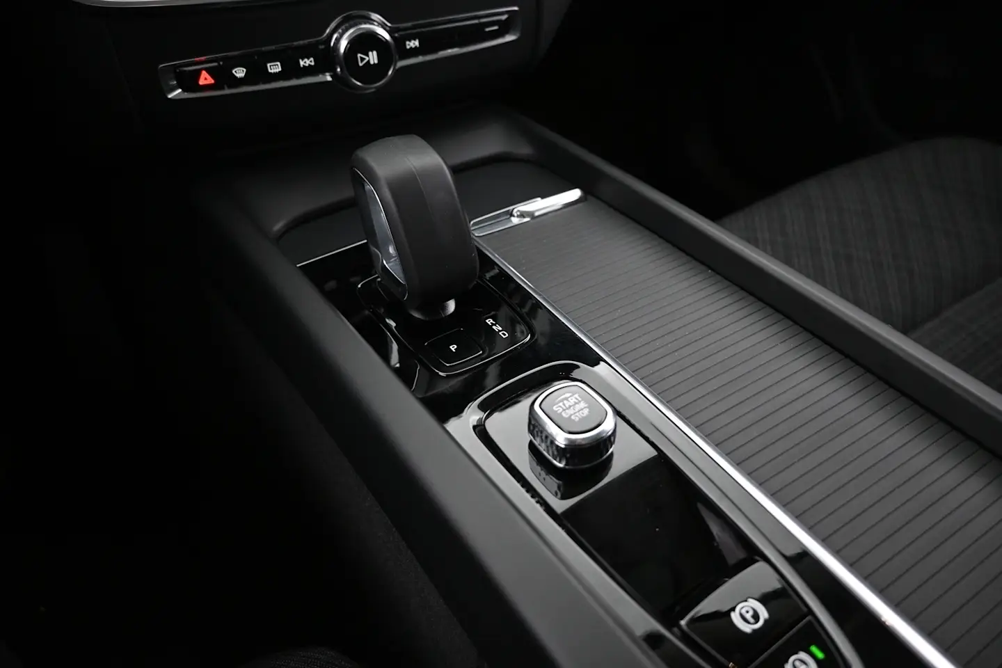 Car Image - 1kuGecWPpTaPvgw10X8Mge